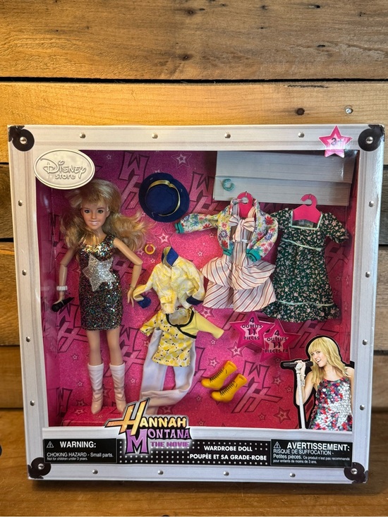 Hannah Montana Other - Hannah Montana Wardrobe Doll with 4 Iconic Hannah Montana: The Movie Outfits